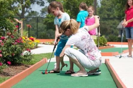 Farragut Golf & Games
