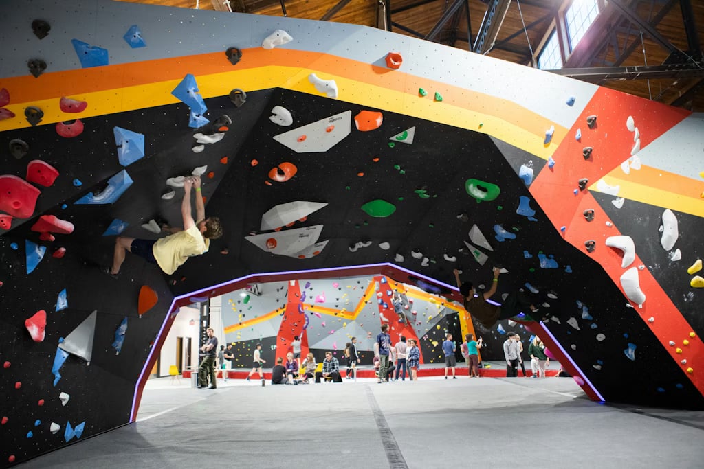 FA Climbing Station Square