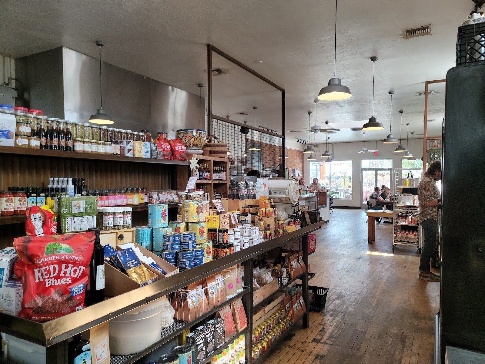 5 Points Market & Restaurant