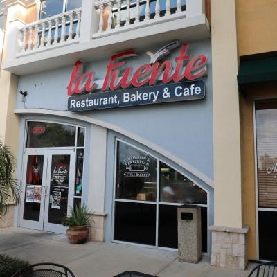 La Fuente Restaurant, Bakery & Cafe