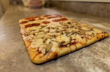 Tony's Pizza