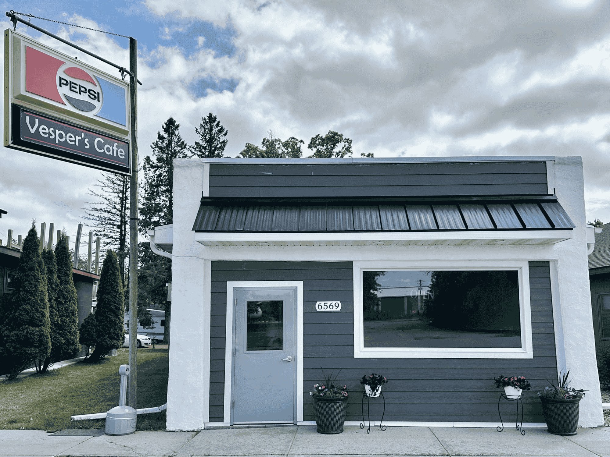Vesper's Cafe