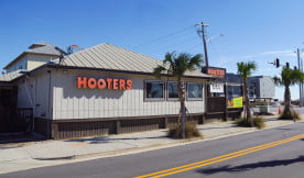 Hooters