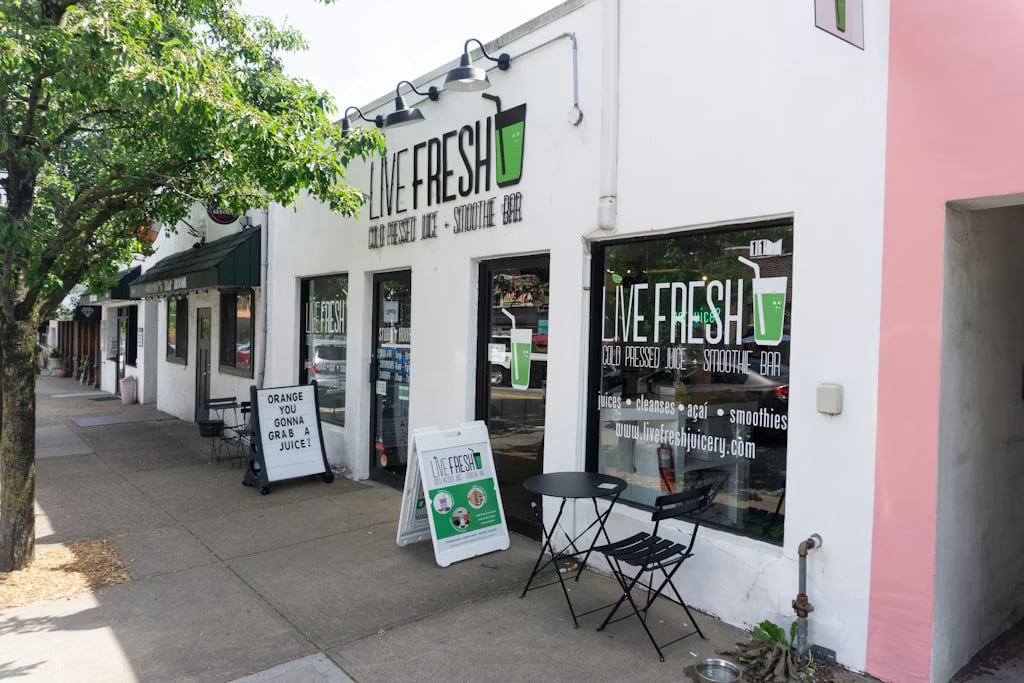 Live Fresh Cold Pressed Juice + Smoothie Bar