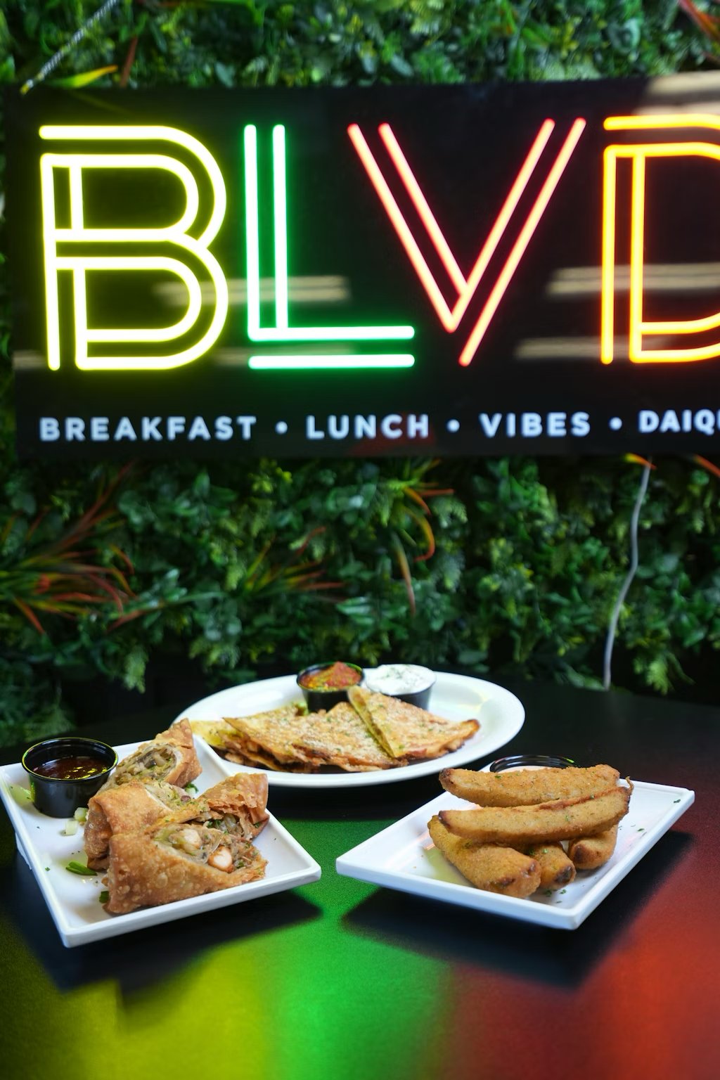BLVD: Brunch Lunch Vibes Dinner (Daiquiris Wings & Seafood)