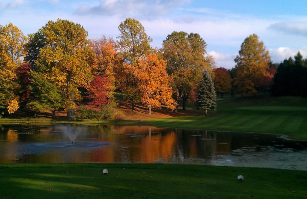Paradise Lake Country Club