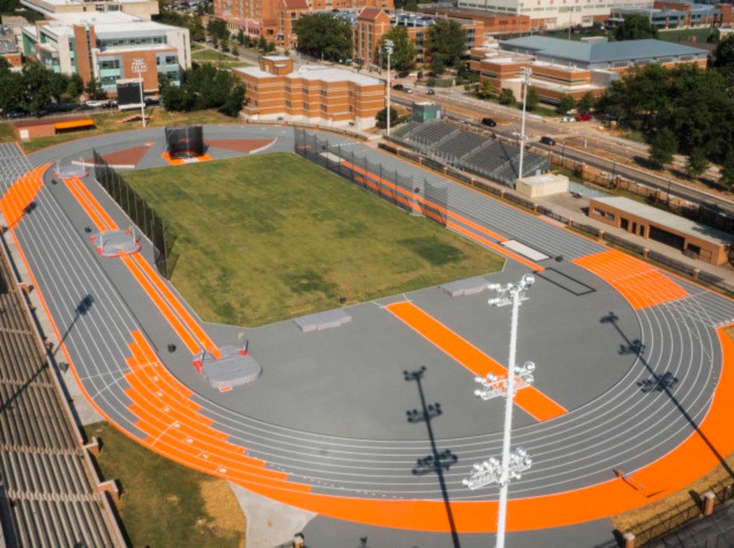 Tom Black Track