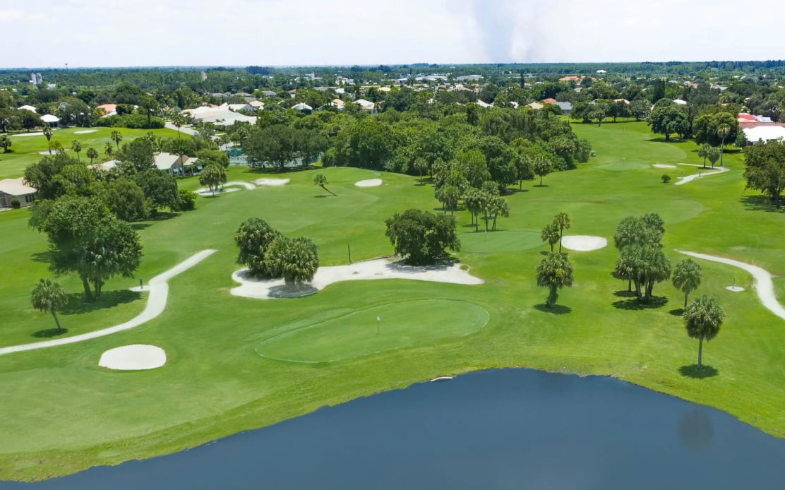 Seminole Lakes Golf & Country Club