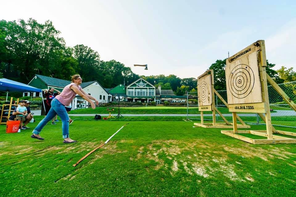 Splitting Edge Axe Throwing