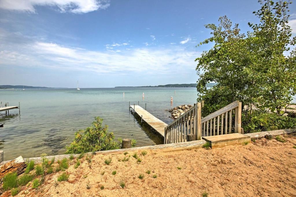 Suttons Bay Beach