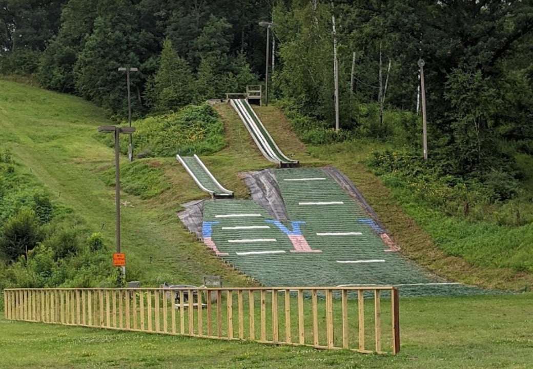 Flying Eagles Ski Club