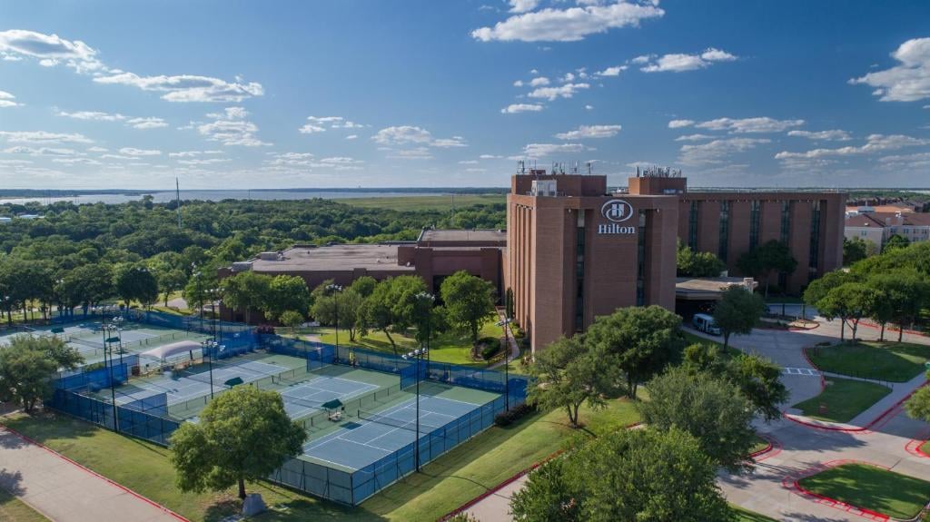 The Lakes Sports Club at Hilton DFW Lakes