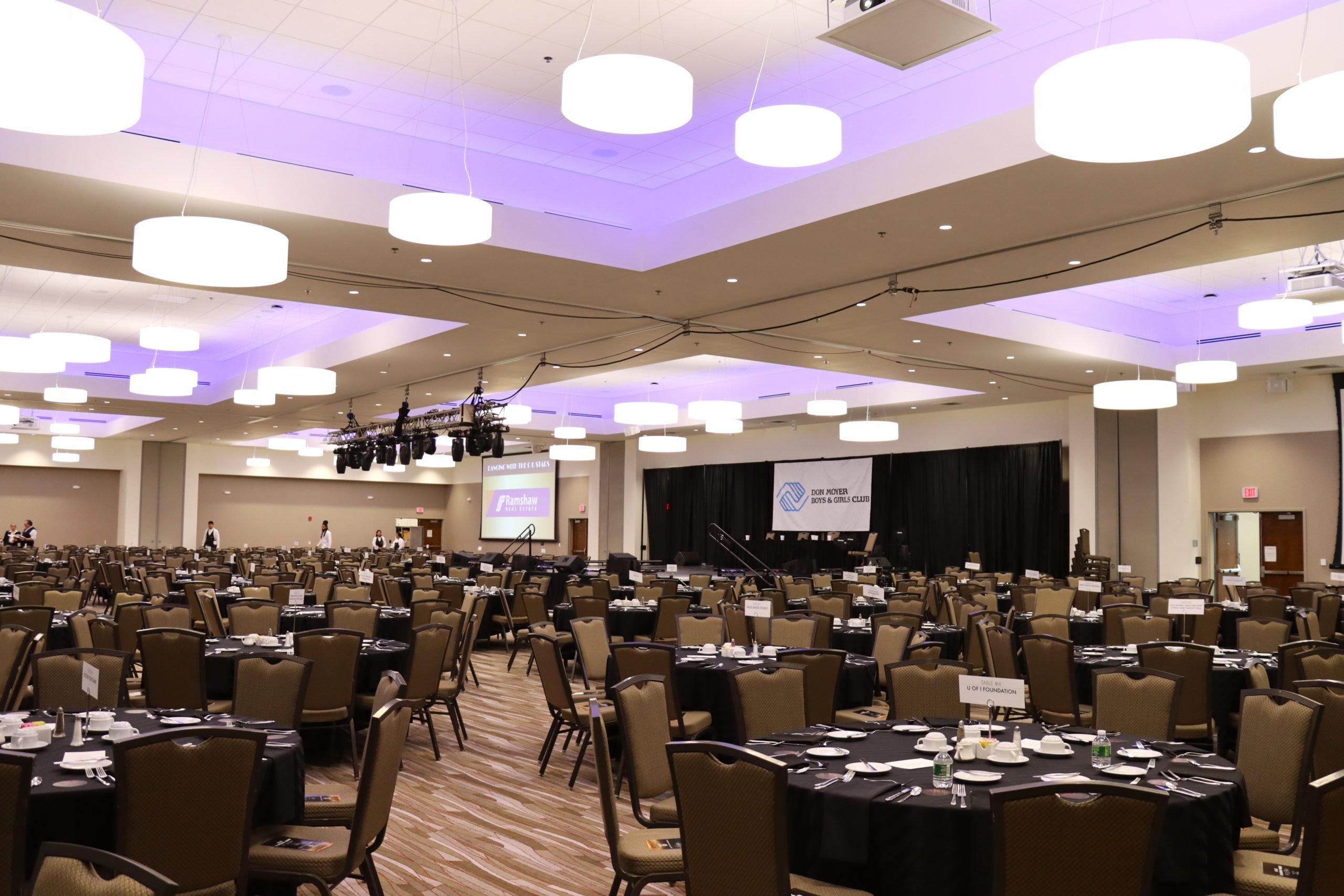 iHotel & Illinois Conference Center