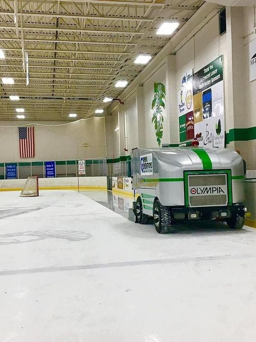 la Crescent Community Arena Ice Rink