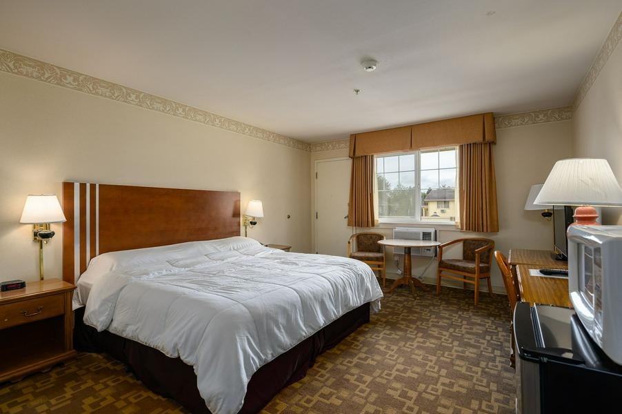 Three Rivers Inn Hotel