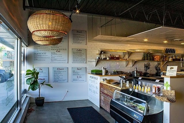 Sip Juice Bar Inside.jpeg