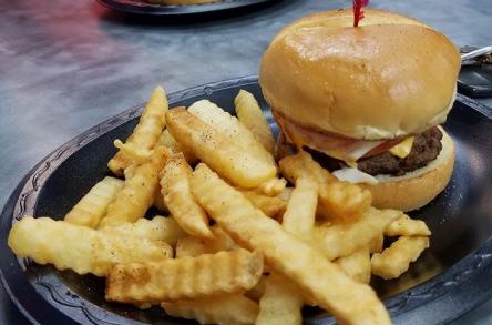 diner0-d73ca6fb5056a34_d73ca83d-5056-a348-3acd3dcbca12153d.jpg