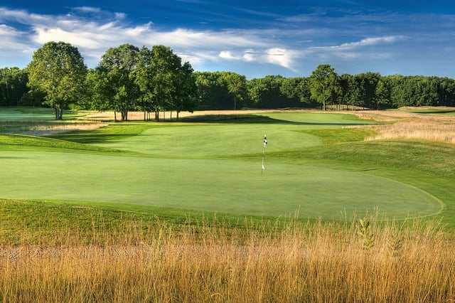Cedar Chase Golf Club picture.jpg