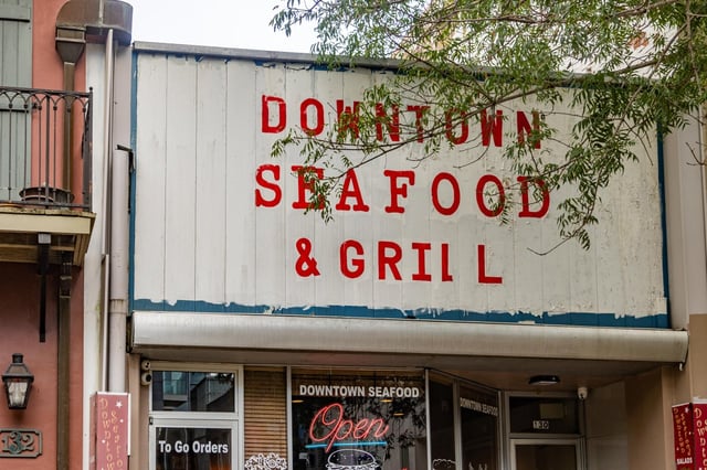 DowntownSeafood_VBROwned2025.jpg