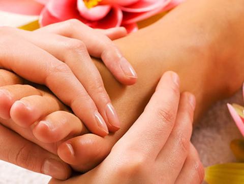 original_foot-massage-70598910.jpg