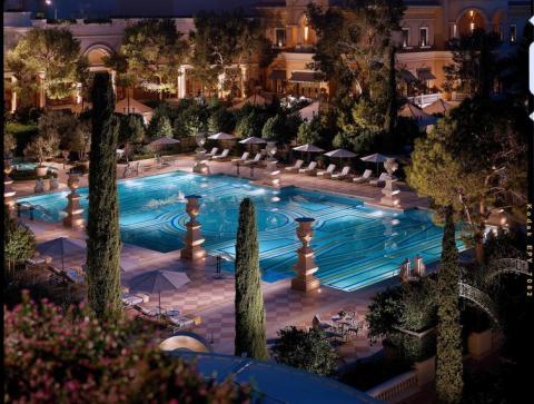 original_Bellagio-pool.jpg