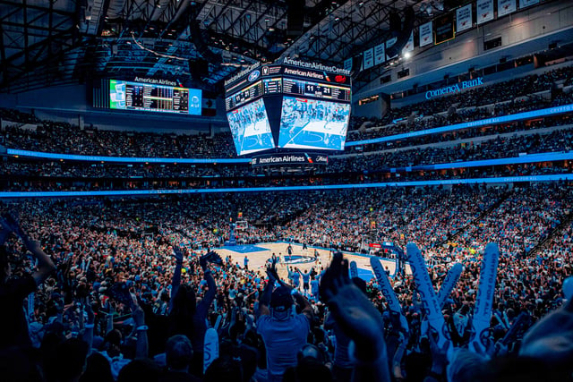 Mavs Game (1).jpg