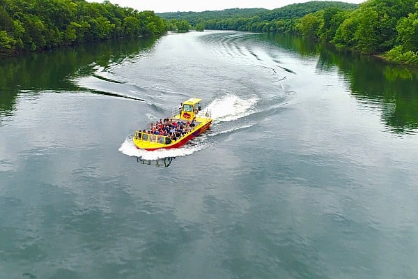 branson-jet-boat-rides.jpg