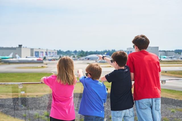thumbnail_SKY_BoeingFoFFamily_051.jpg