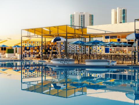 original_Swim-and-Social-strat_EC5E496A-CFBC-3D4B-9CB6F596247C480C-ec5e4806b802e96.jpg
