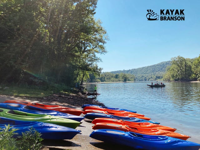 kayaks-lined-up-at-the-waters-edge.jpg