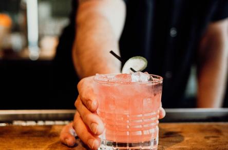 fire-smoke_cocktail_DBC9DB4E-E38E-2745-81DBEC854DB48D4B-dbc9d8bbafb46db_dbc9e6bb-9135-c13f-616156aa0acb99ac.jpg