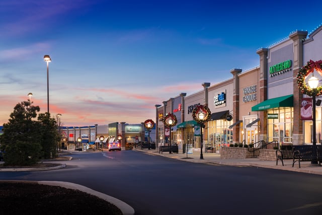 Shoppes_At_Montage_20151117CurtClayton0264_Christmas (1).jpg
