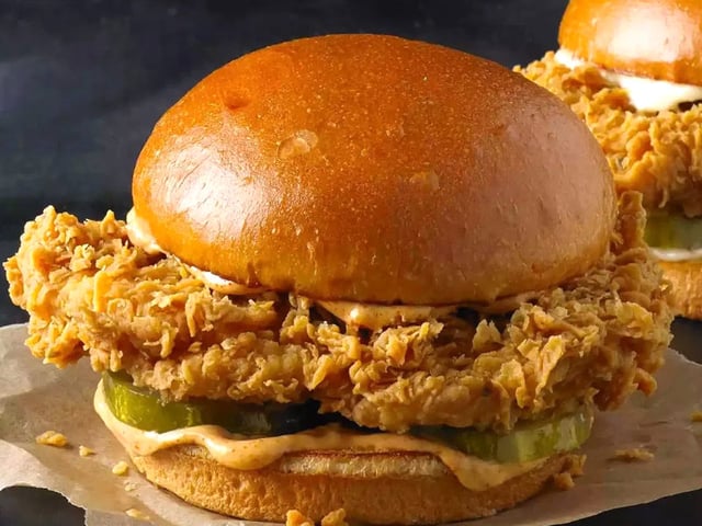 Popeyes-Famous-Chicken-1-e1631138015722.jpg