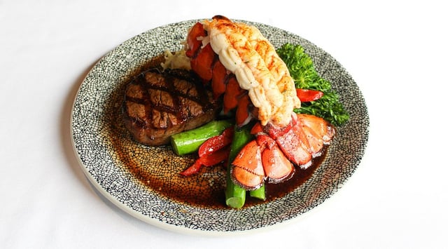 Leo's Food.jpg
