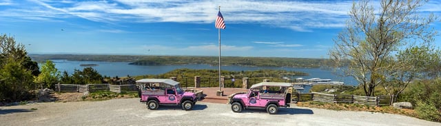 branson-jeeps-lake-flagpole_1920x5.jpeg