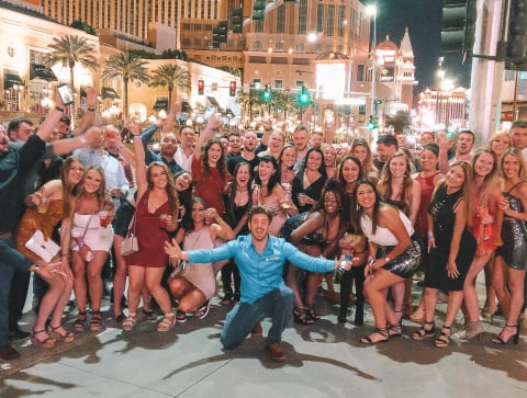 original_la-epic-crawl-toursVISITLASVEGAS_Photo_8F48BD17-A657-0E8B-B51239D6E4DB3B28-8f48bc1ba145ab2.png