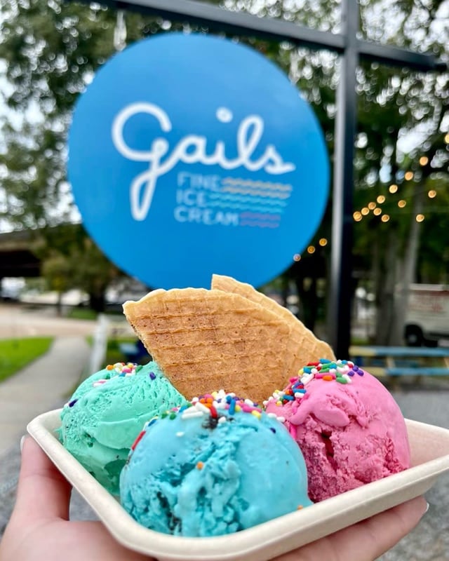 gails-fine-ice-cream-1_F438F877-EC02-B40D-32B3940CC1347A5B-f438f813e8f2bb8_f438fab9-f711-1168-7595c543eb98c09a.jpg