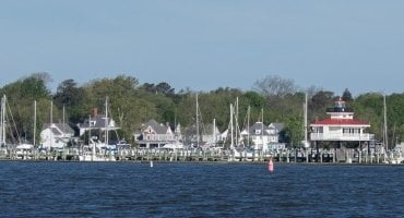 cambridgewaterfront-lighthouse-may2020-1537.jpg