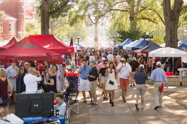 20160924-oxford-the-grove-gameday-4.jpg