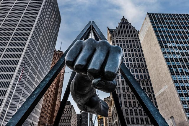 Bureau_DetroitMonuments_7229 (1).jpg