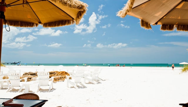 Dining on the Beach at the Sandpearl Resort - Clearwater Beach