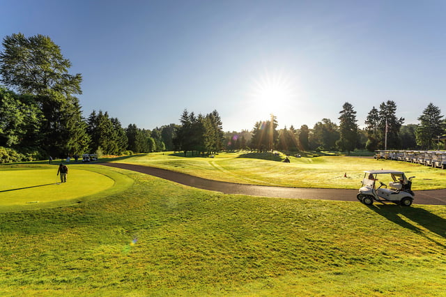 Foster-Golf-Links-Attraction-Tukwila (2)