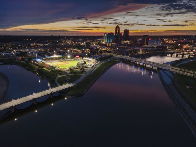 Brian_Abeling_Downtown_Skyline_Above_Principal_Park_and_Rivers_HYPERLAPSE_0051_1_optimized_2000.jpg