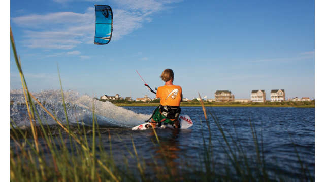 kiteboarding_828c43c8-f3ec-f222-23f53f995d3df5c6.jpg