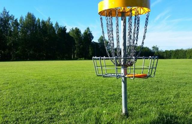 DiscGolf-865x5001_33182642-B248-3645-6642420AB96DB1BE_3318a062-fd4e-c214-157bbde9c32ab6a4.jpg