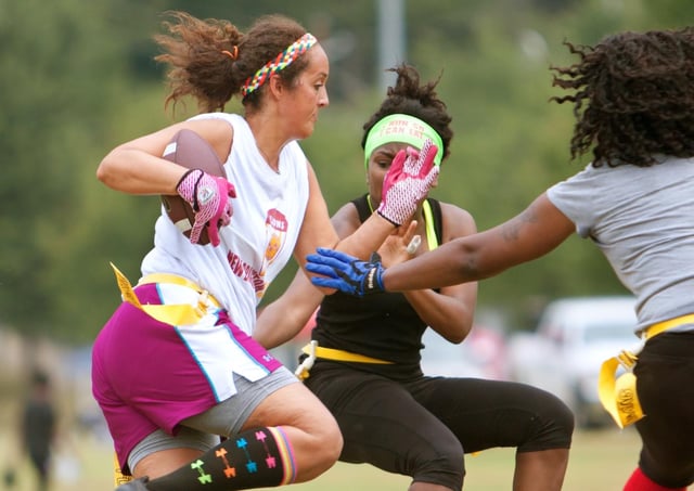 womens_flag_football_0.jpg