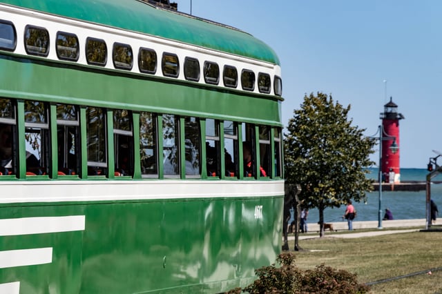 trolley lighthouse3