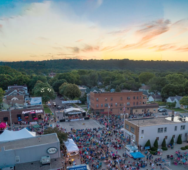 Blues on Belgrade 4_Lightened_crop.jpg