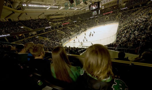 UNDHockey_RalphEngelstadArena_GrandForksND_de7f35aa0f5da463961d6c1abe72ff7b (1).jpg