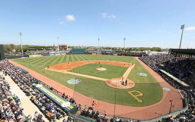 17-LECOM-Field_138-ST17_1280x800 (1)